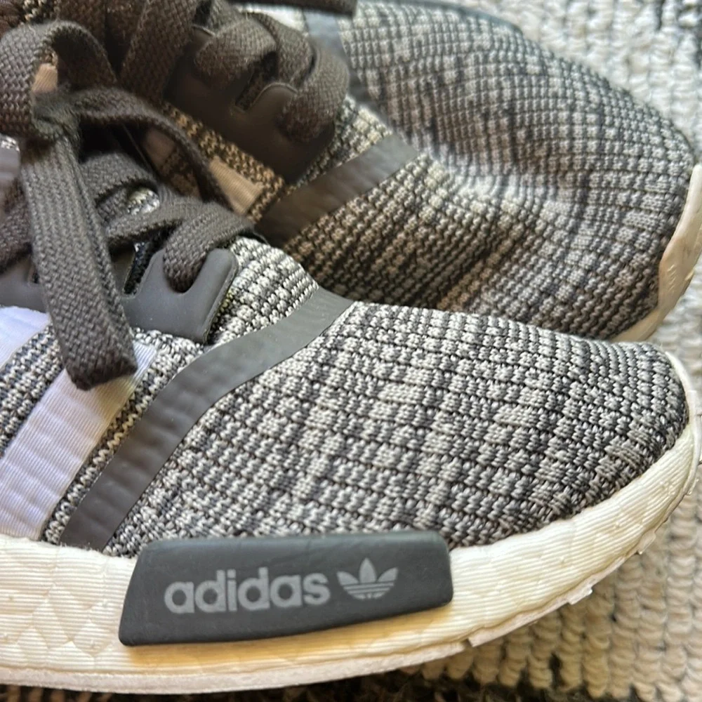 adidas White and Gray Athletic Shoes for Performance - Picture 5 of 8